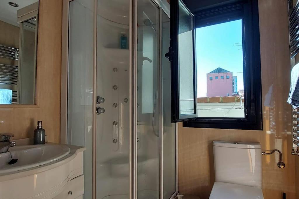 Precioso Apartamento En Cimadevilla Gijón Exterior foto